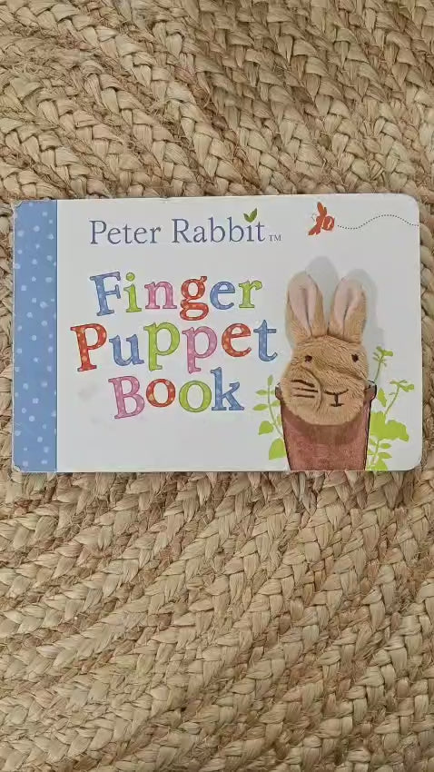 Peter Rabbit - Finger Puppet Book