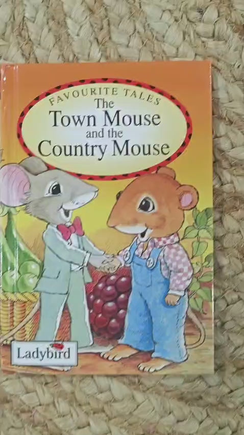 Favourite Tales - The Town Mouse and the Country Mouse