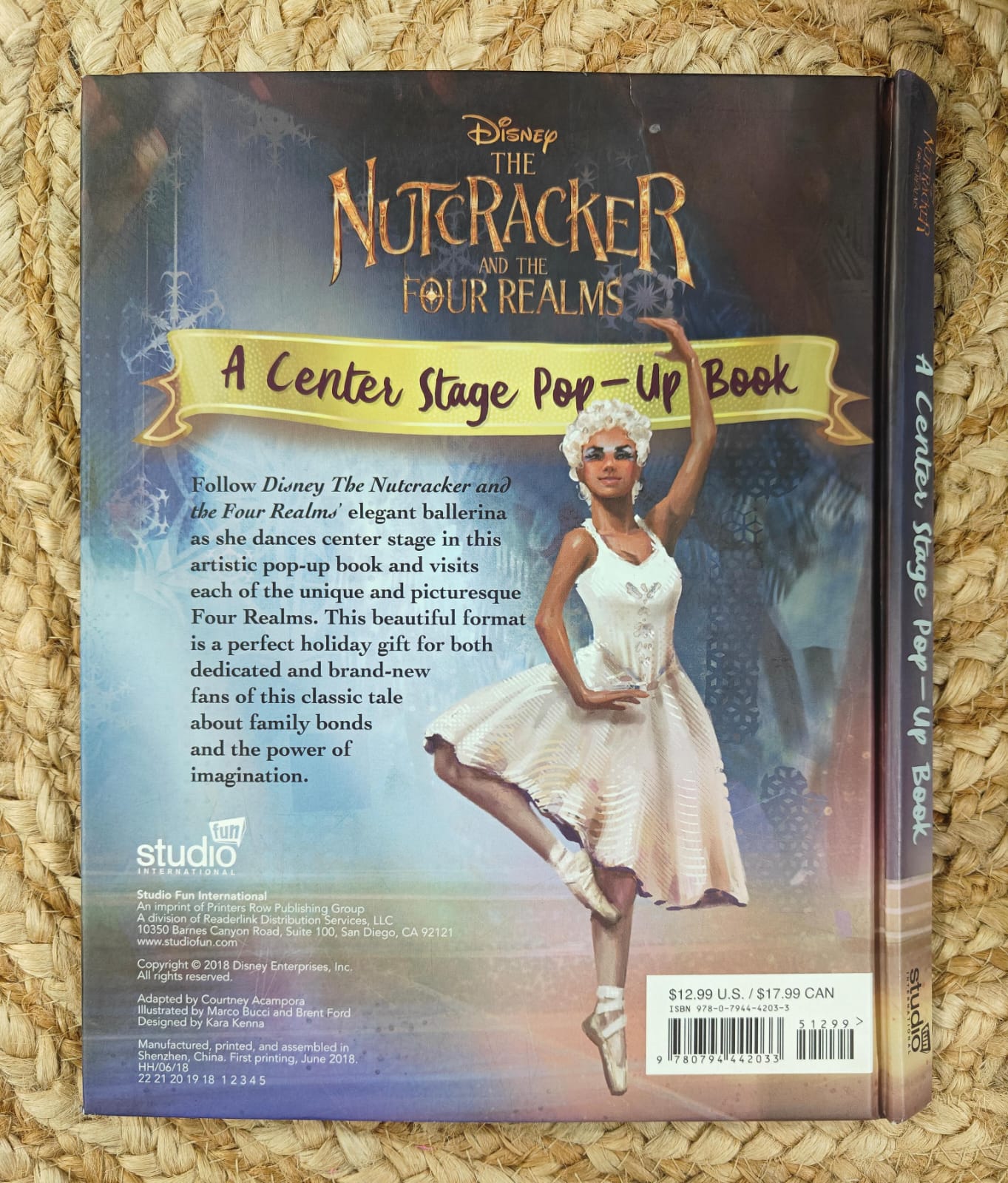 Disney - The Nutcracker And The Four Realms - A Center Stage Pop-Up Book