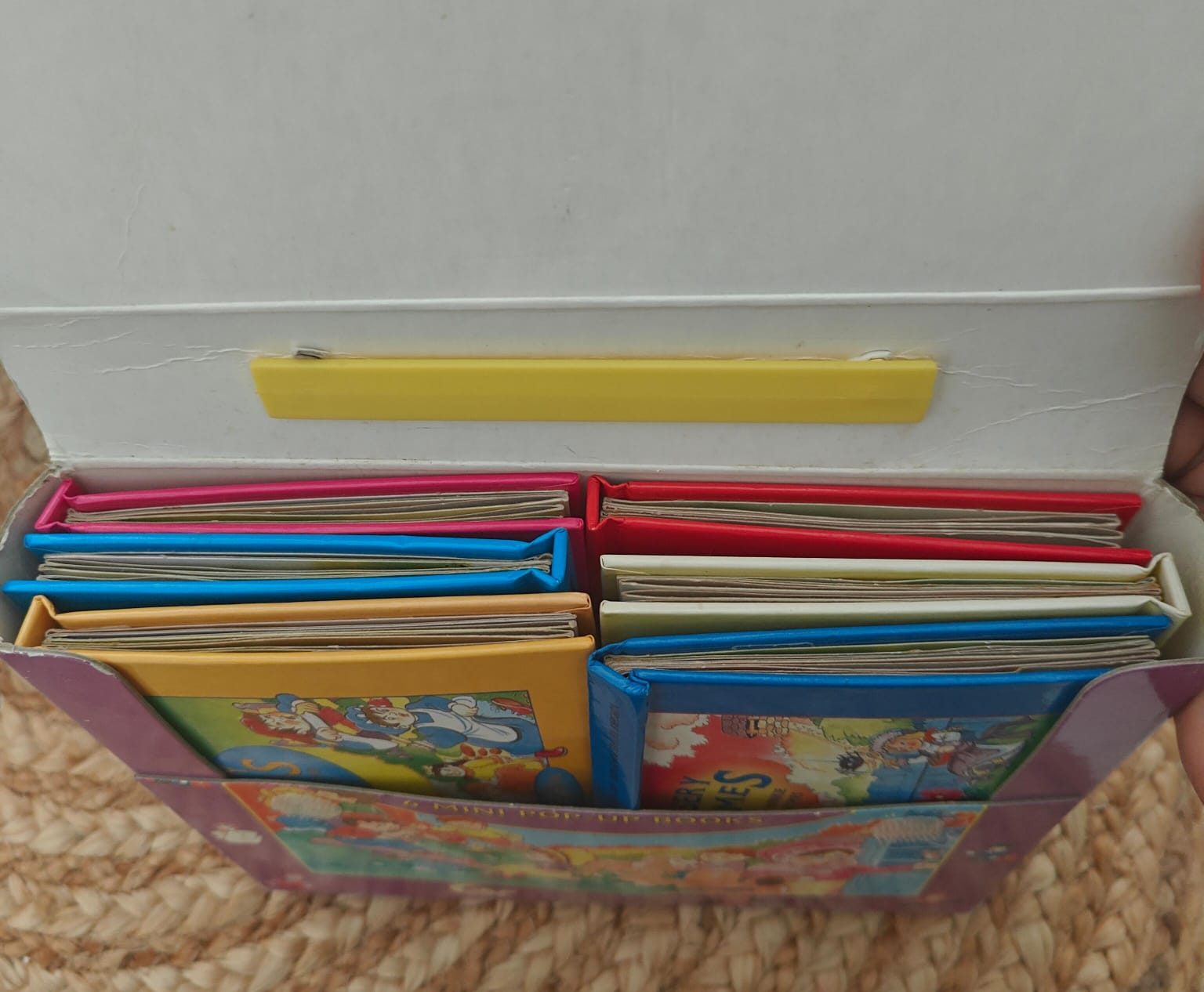 Nursery Rhymes 6 Mini Pop-Up Book's