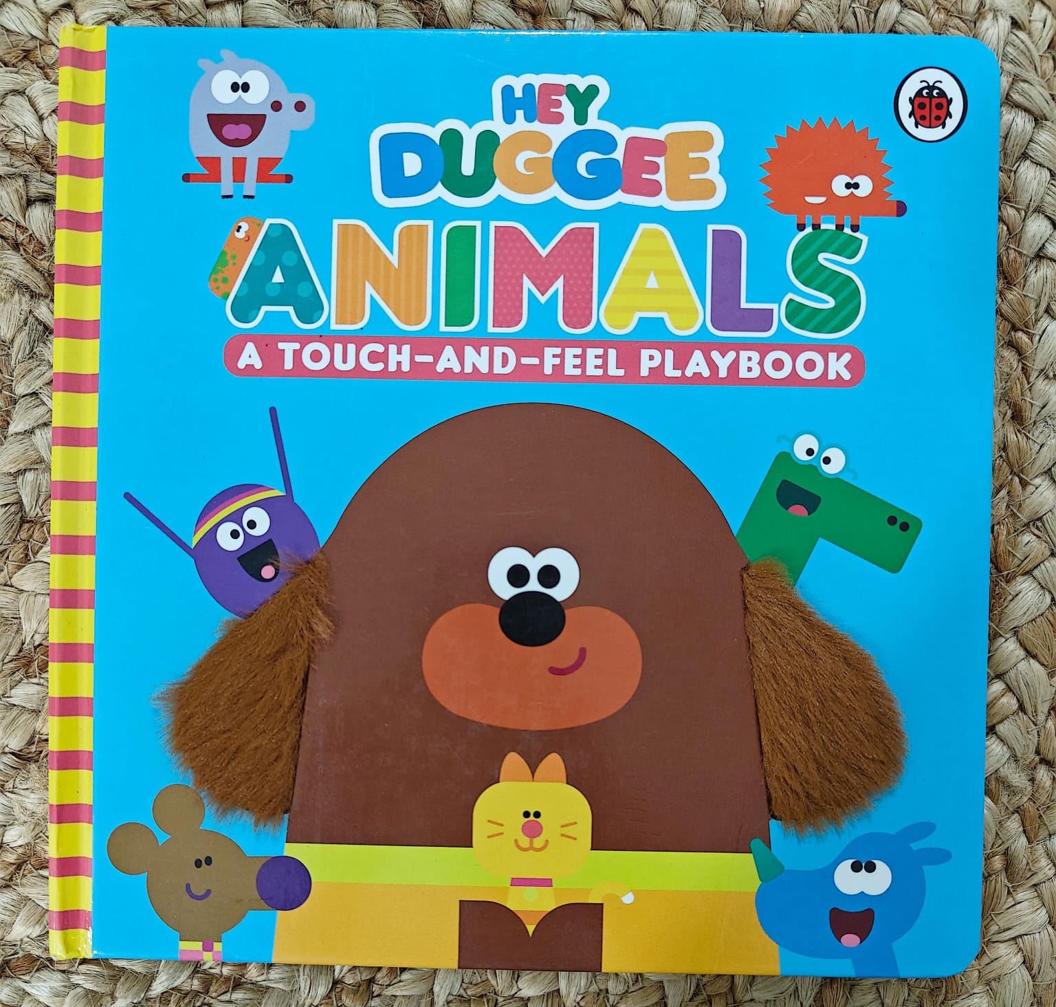 Hey Duggee: Animals: A Touch-And-Feel Playbook